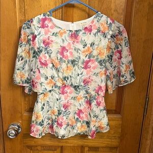 Floral shirt. Size xsmall. Silky blouse material. Barely worn!